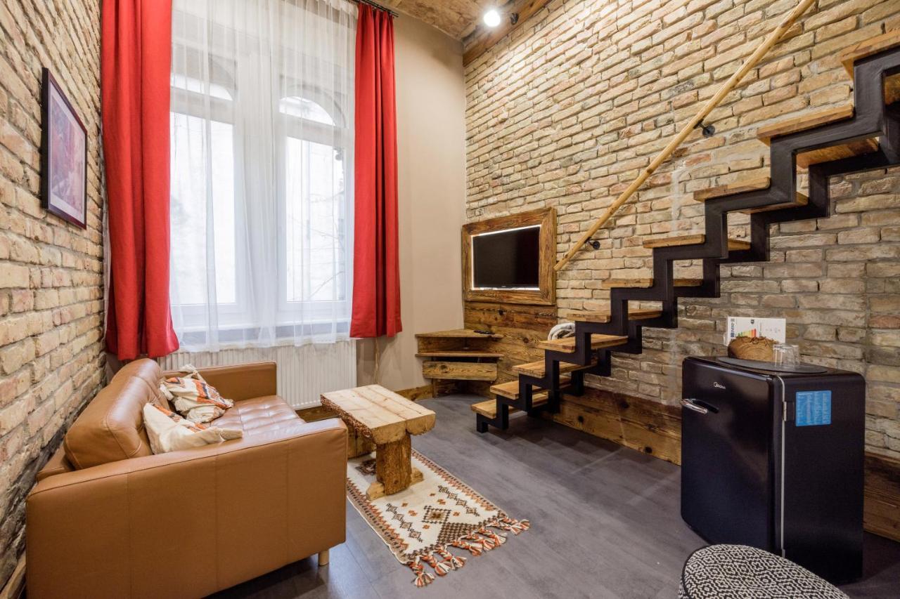 L1 Apartment *